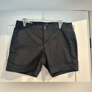 GAP Women’s Midrise Black Shorts